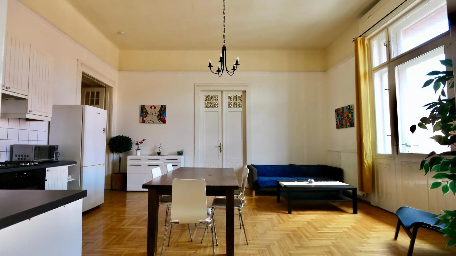 Budapest City Views Apartments