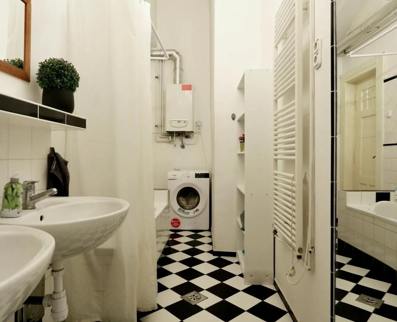 Budapest City Views Apartments